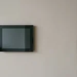 BMS sau Smart Home? Care e diferența și ce îți trebuie, de fapt